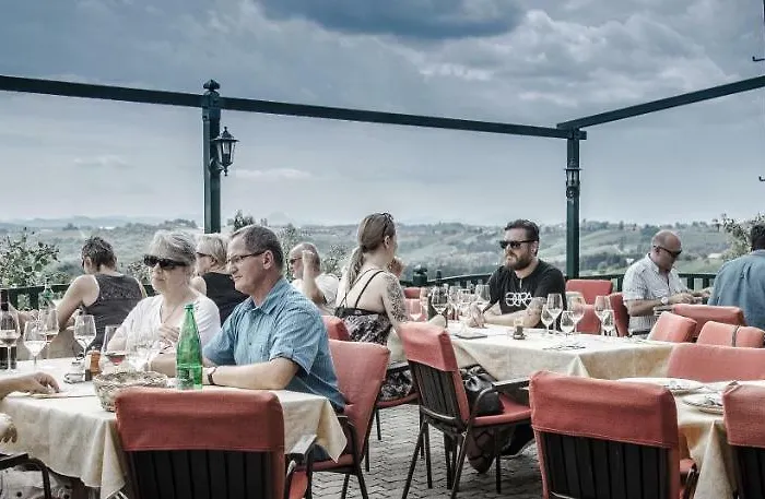 Taverna & Wine Jeruzalem Guest house