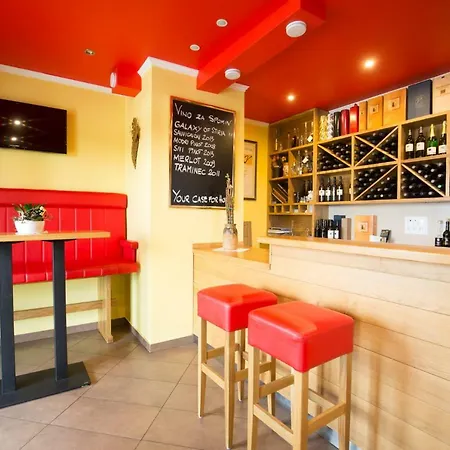 Penzion Taverna & Wine Jeruzalem *